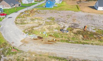 95 Fieldstone Dr, Augusta, ME 04330