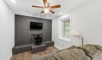 22125 Driftwood Ln, Abingdon, VA 24211
