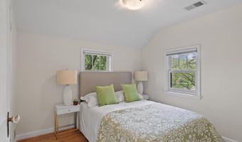 1453 N LONGFELLOW St, Arlington, VA 22205