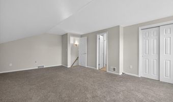 12 Winifred Dr, Albany, NY 12205