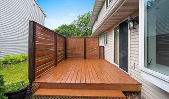 1023 W RIDGEVIEW Dr, Appleton, WI 54914