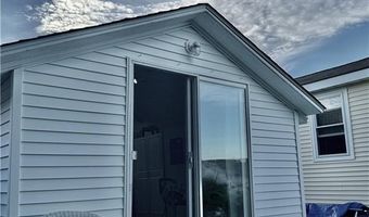 64 Burnside Ave, Narragansett, RI 02882