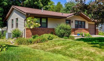 111 Sandburg Ct, Ames, IA 50014