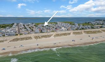 21 W Magnolia Ave, Beach Haven, NJ 08008