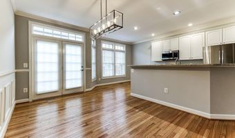 953 HARRISON Cir, Alexandria, VA 22304