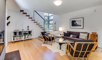 54 Gardiner Dr, Amagansett, NY 11930