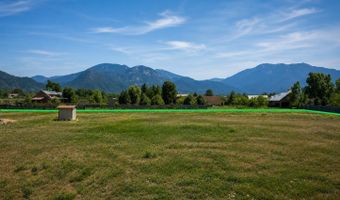 5 Calle La Paz, Arroyo Seco, NM 87514