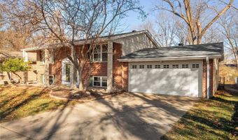 547 Golfwood Dr, Ballwin, MO 63021