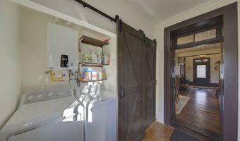 405 W Avenue E, Alpine, TX 79830