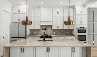 10541 E Brainerd Rd, Apison, TN 37302