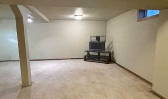 516 SE 10th Ave, Aberdeen, SD 57401