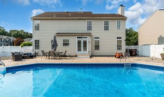 29 Tupelo Rd, Bayville, NJ 08721