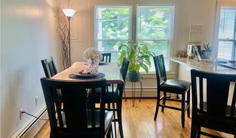 446 Bellevue Ave 6, Newport, RI 02840