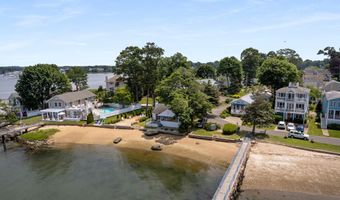 15 River Rd, Branford, CT 06405