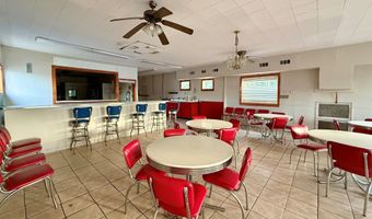 21 Fair St, Baxley, GA 31513