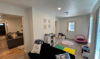 112 Mockingbird Ln, Chickasha, OK 73018