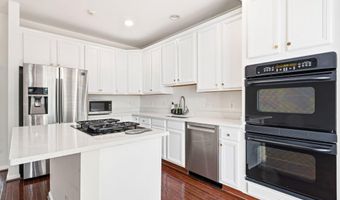 41853 CINNABAR Sq, Aldie, VA 20105