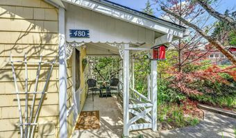 480 Harrison St, Ashland, OR 97520