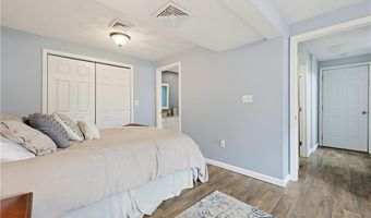 64 Weeks St, Cumberland, RI 02864