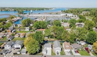 149 Kenyon Rd, Algonac, MI 48001