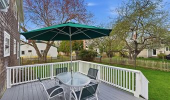 194 New Meadow Rd, Barrington, RI 02806