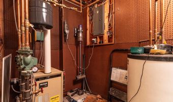 10 Spruce Ln, Barre, VT 05641