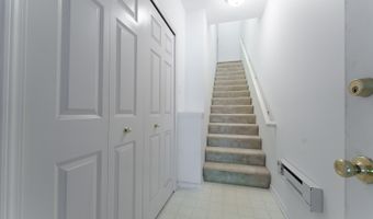 2889 Barclay Way, Ann Arbor, MI 48105