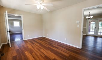 215 Scenic Cir, Boiling Springs, SC 29316