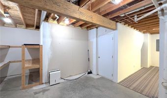 210 Knollwood St W, Annandale, MN 55302