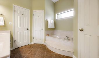6640 LAUREL Vly, Bartlett, TN 38135
