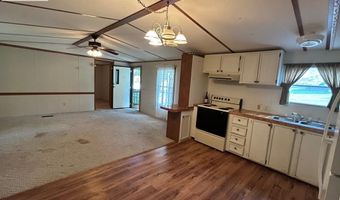 451 NEW HOPE Rd, Big Sandy, TN 38221