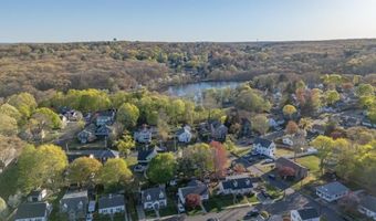 73 Tucker St, Lincoln, RI 02865
