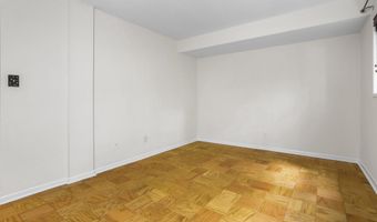 4917 AMERICANA Dr T6, Annandale, VA 22003