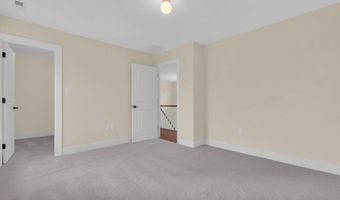2 Potters Ct, Bayville, NJ 08721