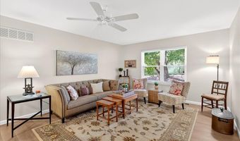 1428 Tahoe Valley Ct, Ballwin, MO 63021