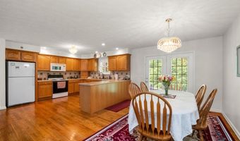 108 Lock Ln, Alum Creek, WV 25003