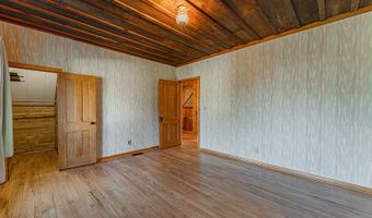 102 S Oak St, Arrowsmith, IL 61722