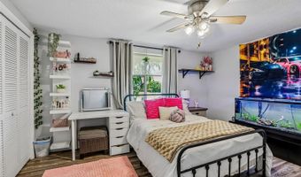 801 FLAMINGO Dr, Apollo Beach, FL 33572