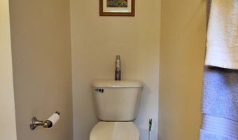 207 Sunnydale Ave, Appomattox, VA 24522