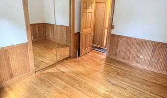 6 Westchester Dr, Albany, NY 12205
