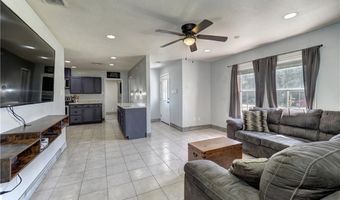 912 S 7th St, Aransas Pass, TX 78336