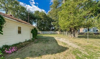 118 E Broadway Ave, Augusta, KS 67010