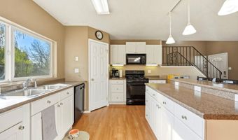 703 Circle Dr, Buffalo, WY 82834