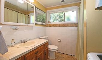 10 Woolsey Rd, Middletown, RI 02842