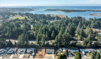 501 NORTH Ave, Bandon, OR 97411