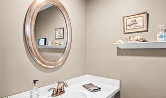 18 East St, Beverly, MA 01915