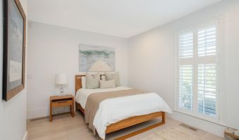 23 Catherine St, Newport, RI 02840