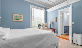 90 Rhode Island Ave 2, Newport, RI 02840