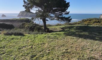 96370 NORTH Dr 8, Brookings, OR 97415