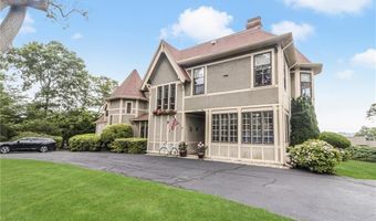 428 Gibbs Ave 4, Newport, RI 02840
